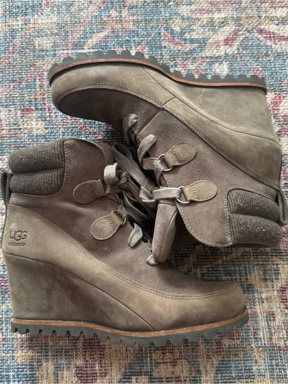 UGG Women's Gray Wedge Lace-Up Boot